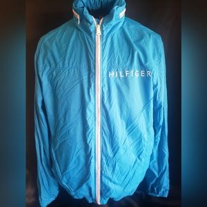 Tommy Hilfiger Water Resistant  Windbreaker size Large.   FF140